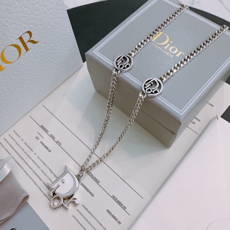 chr1st1an D10r necklaces